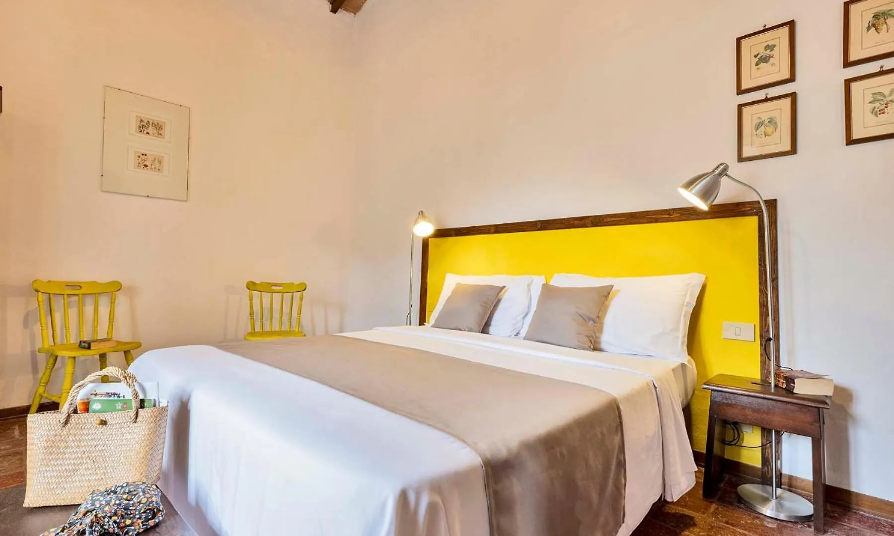 Farm stay Agriturismo Tenuta Di Mensanello Colle Val D'Elsa Italy