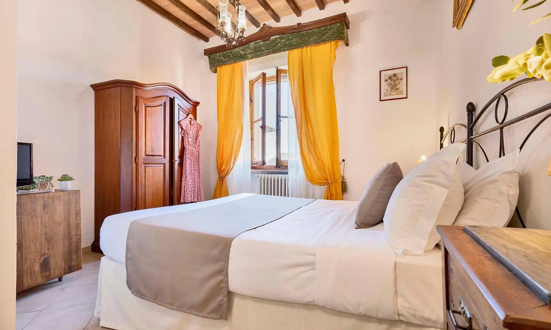 Farm stay Agriturismo Tenuta Di Mensanello Colle Val D'Elsa Italy