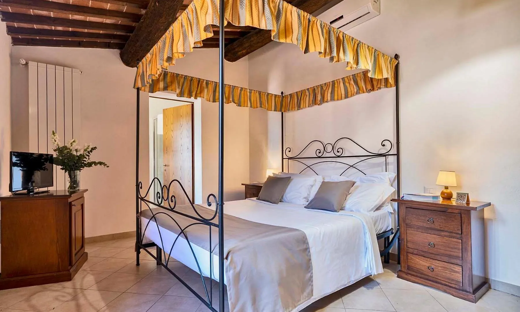 Agriturismo Tenuta Di Mensanello Colle di Val d'Elsa Bauernhof